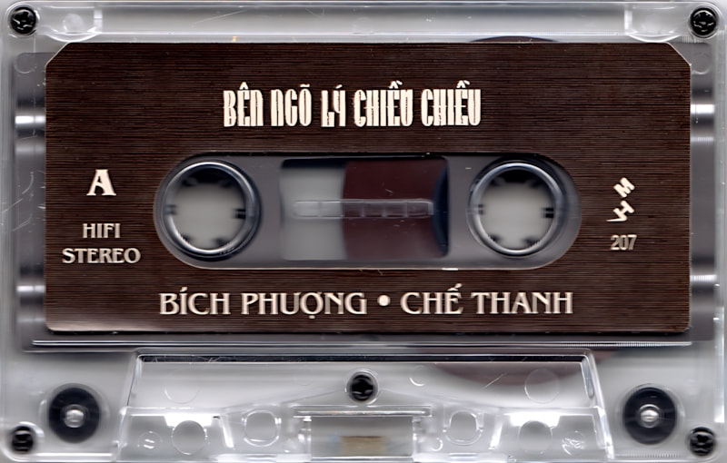 Mưa Hồng CD207 – Bên Ngõ Lý Chiều Chiều (1994) (CD)
